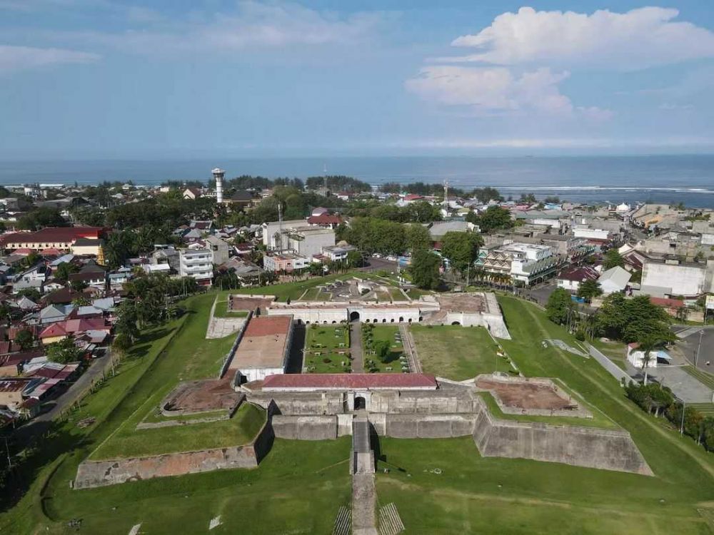 10 Benteng Peninggalan Belanda Di Indonesia, Penuh Sejarah