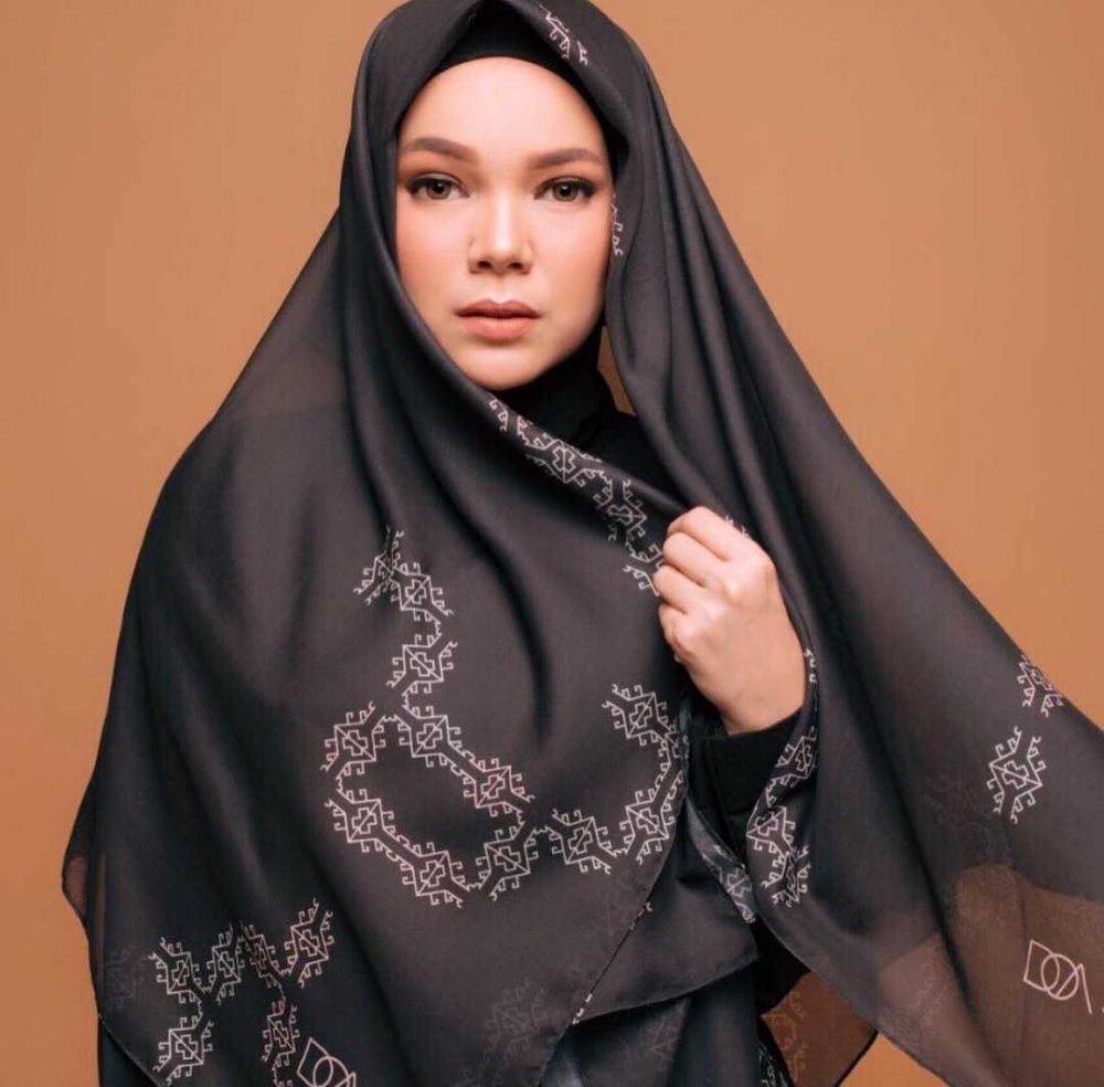 9 Artis Kian Religius selepas Pindah Agama, Rajin Beribadah