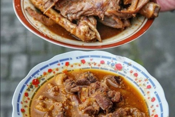 Entok Slenget Kang Tahir, Kuliner Pedas di Sleman Wajib Dicoba!