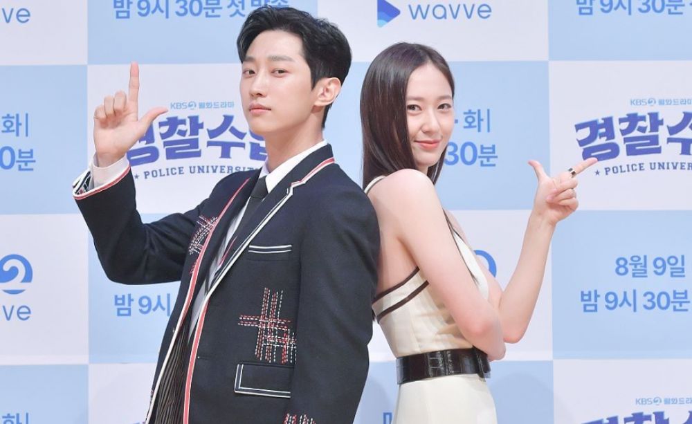 10 Kemesraan Krystal Dan Jung Jinyoung Di Police University