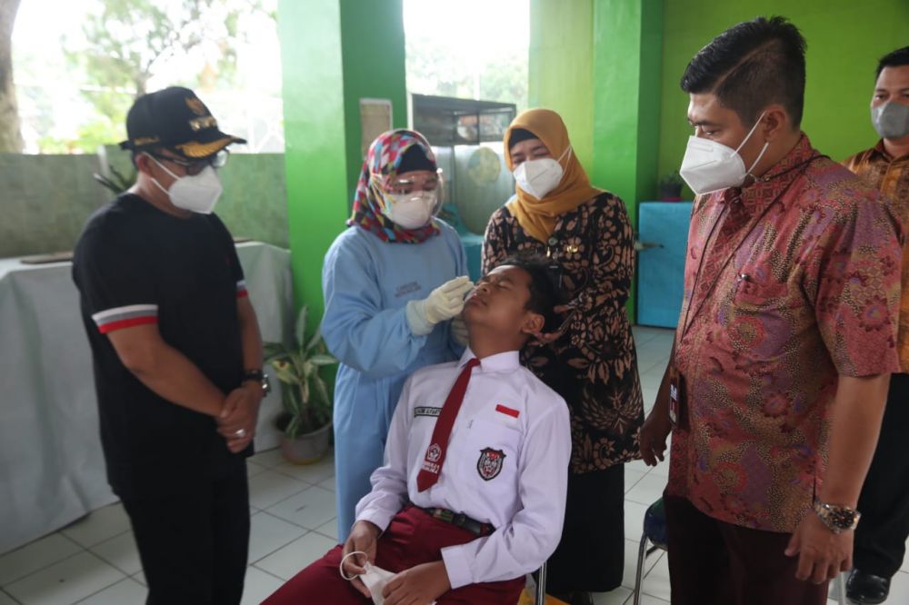 Kasus COVID-19 Siswa-Guru dari PTM di Bandung Bertambah Jadi 229 Orang