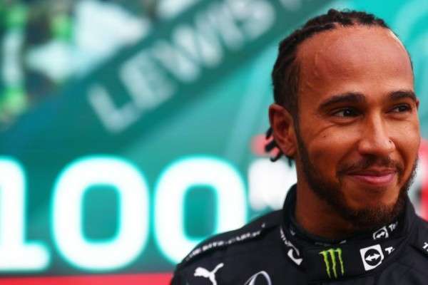 Hamilton Sempat Abaikan Tim Masuk Pit Saat Hujan Di GP Rusia