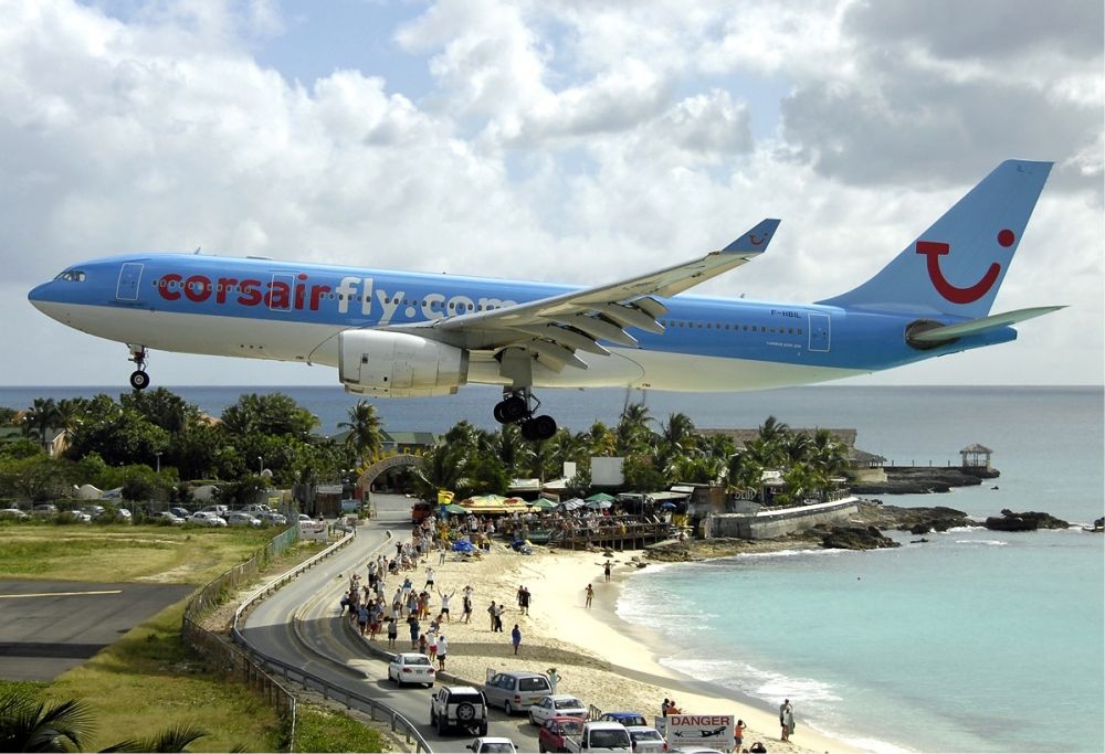 5 Fakta Pantai Maho Karibia yang Bersebelahan dengan Bandara