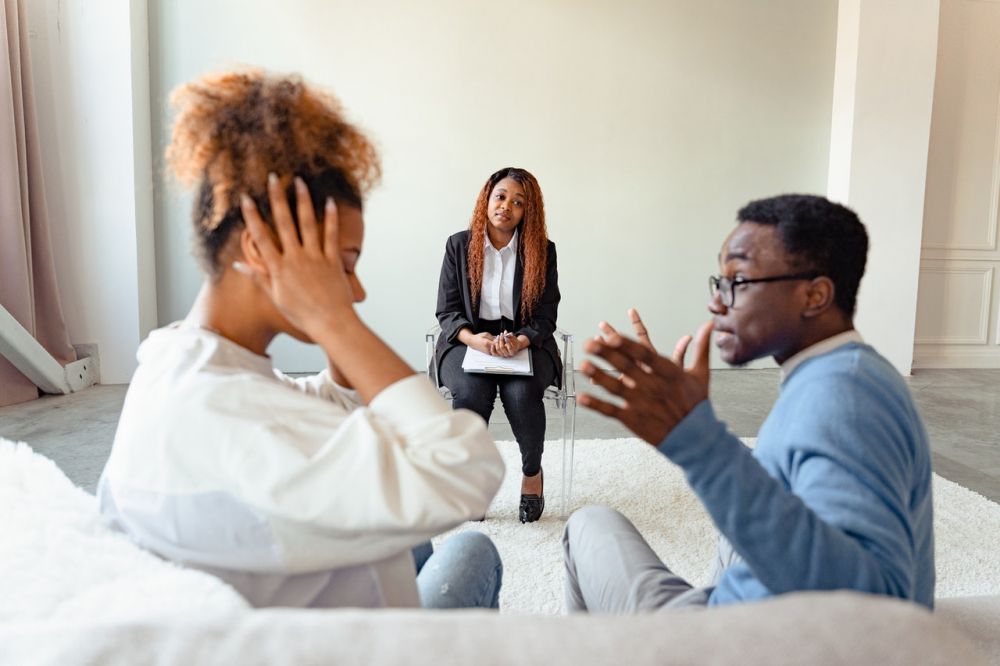5 alasan mengapa Anda tidak bisa mengatakan kasar ketika Anda tahu bahwa pasangan itu memiliki masalah