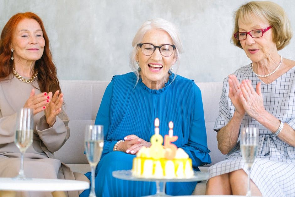 Meski Sederhana, 6 Alasan Penting Merayakan Ulang Tahun Orang Terdekat