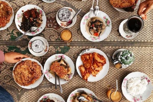 10 Kuliner Di Yogyakarta Paling Ikonik, Nikmatnya Candu!