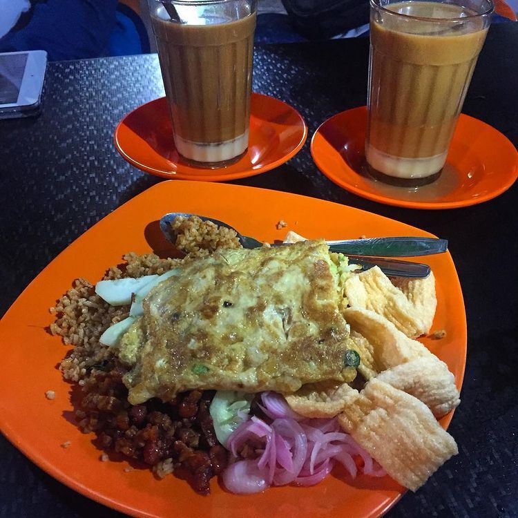 5 Teh Susu Telur Paling Nikmat di Medan, Gak Pernah Sepi!