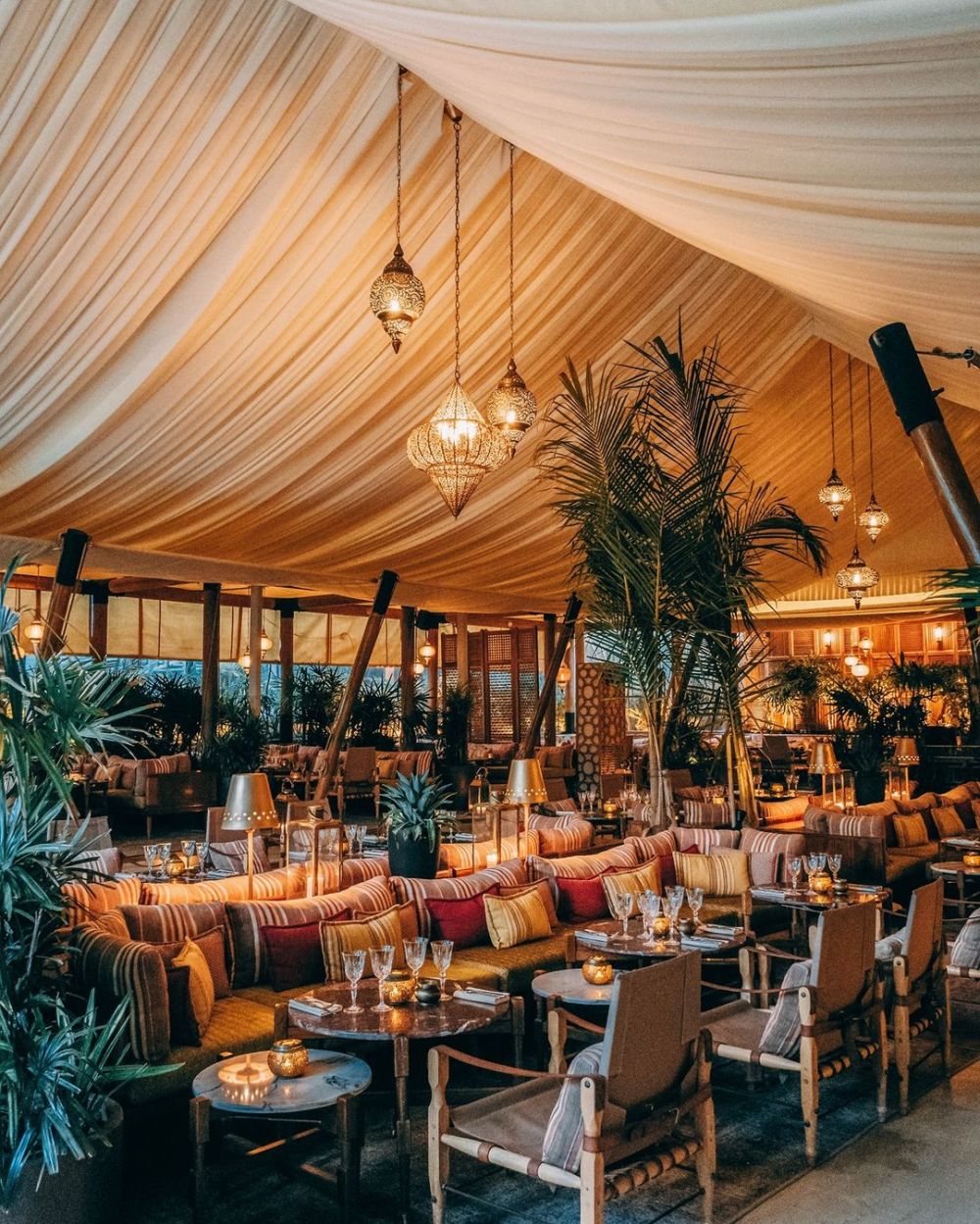8 Restoran Paling Mewah dan Glamor di Dubai, Makan Jadi Berkesan!