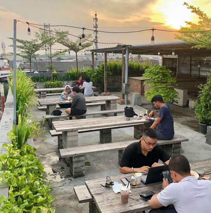 5 Hidden Gem Cafe Di Jakarta Timur, Cek, Yuk!