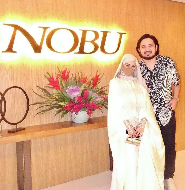 10 Potret Terbaru Izara Aishah Menantu Siti Nurhaliza