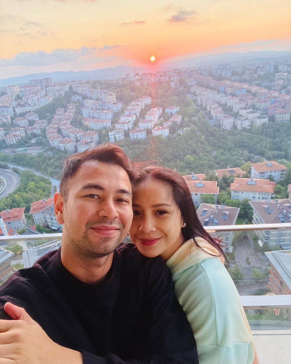 10 Potret Harmonis Raffi Ahmad Dan Nagita, Anniversary Ke-7