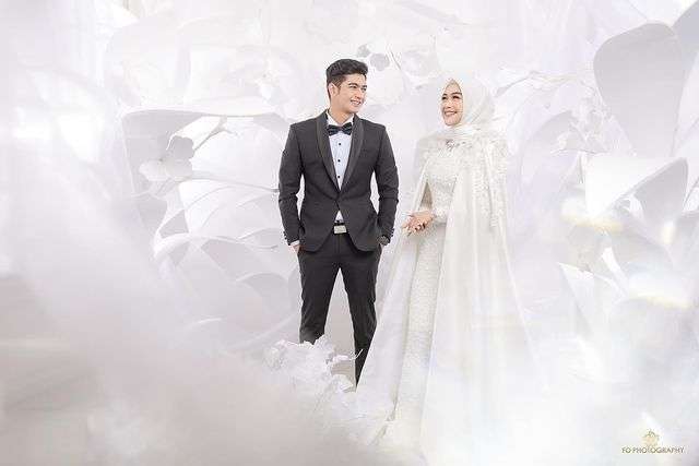 10 Potret Prewedding Ria Ricis Dan Teuku Ryan, No Touch!