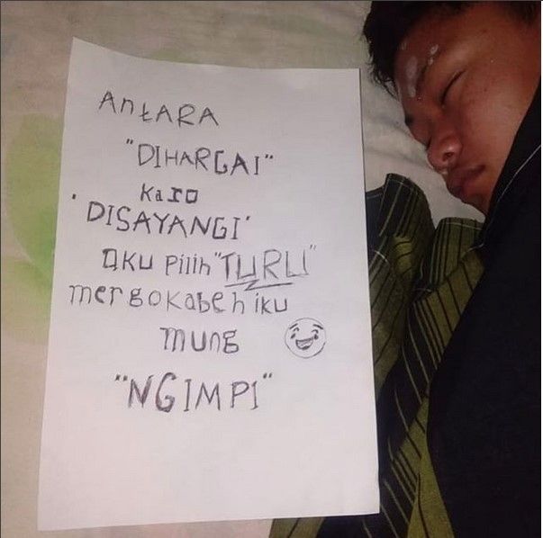 Meme Orang Tidur Ini Bikin Tepuk Jidat