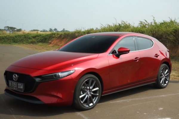 Mazda 3 Hatchback, Paling Cocok Buat Yang Hobi Berkendara