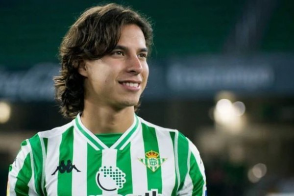5 Pesepak Bola Mexico yang Membela Tim LaLiga Musim 2021/2022