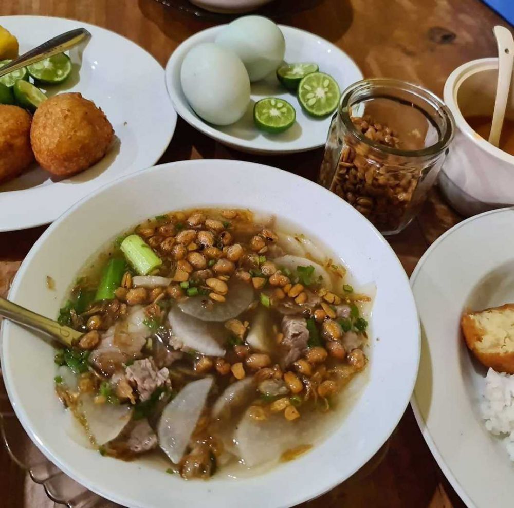 5 Tempat Makan Soto Terkenal Enak di Bandung, Hayuk Dahar!