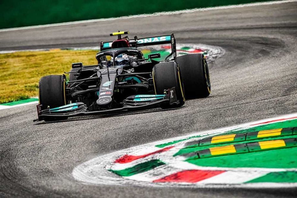 10 Potret Valtteri Bottas, Pembalap Mercedes Juarai GP Turki