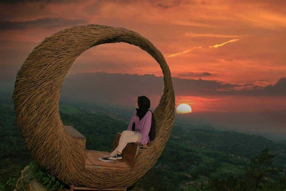 5 Tempat Wisata Hutan Pinus di Yogyakarta, Pesona Alamnya Epic