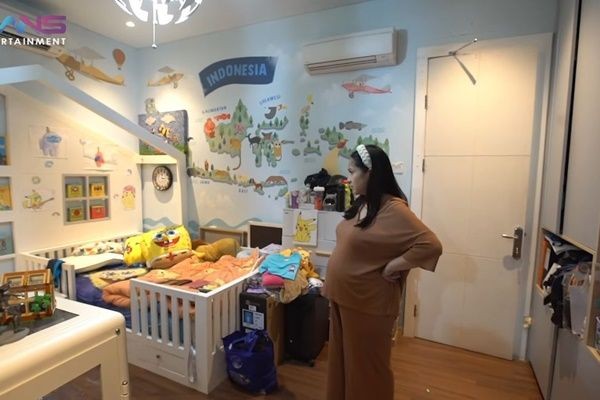 9 Potret Kamar Tidur Rafathar, Koleksi Mainannya Bikin Melongo