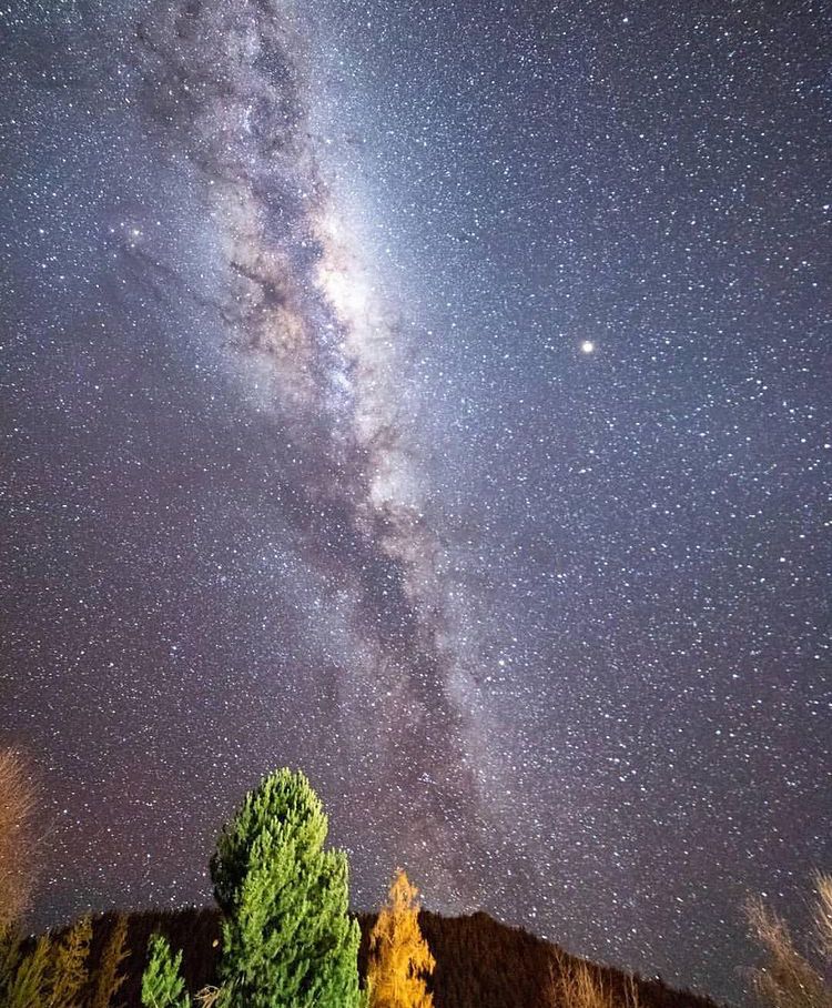 9 Potret Tekapo, Danau dengan Panorama Super Cantik di Selandia Baru