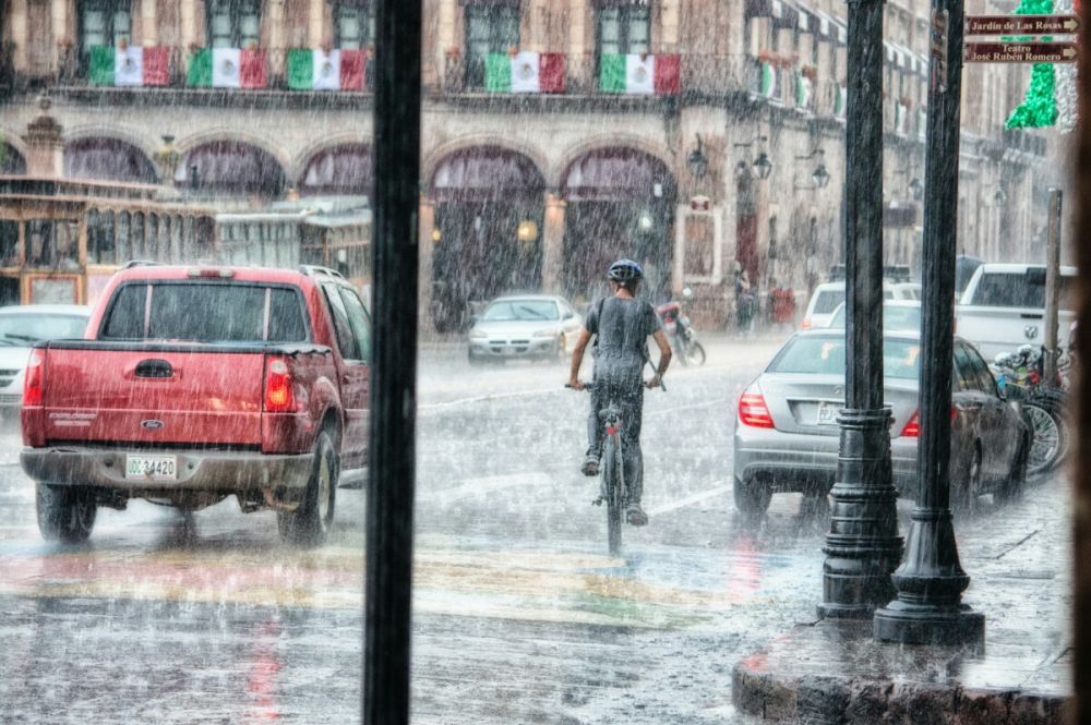 7 Idiom Bahasa Inggris Kata 'Rain', Gak Semua Artinya Hujan, Lho!