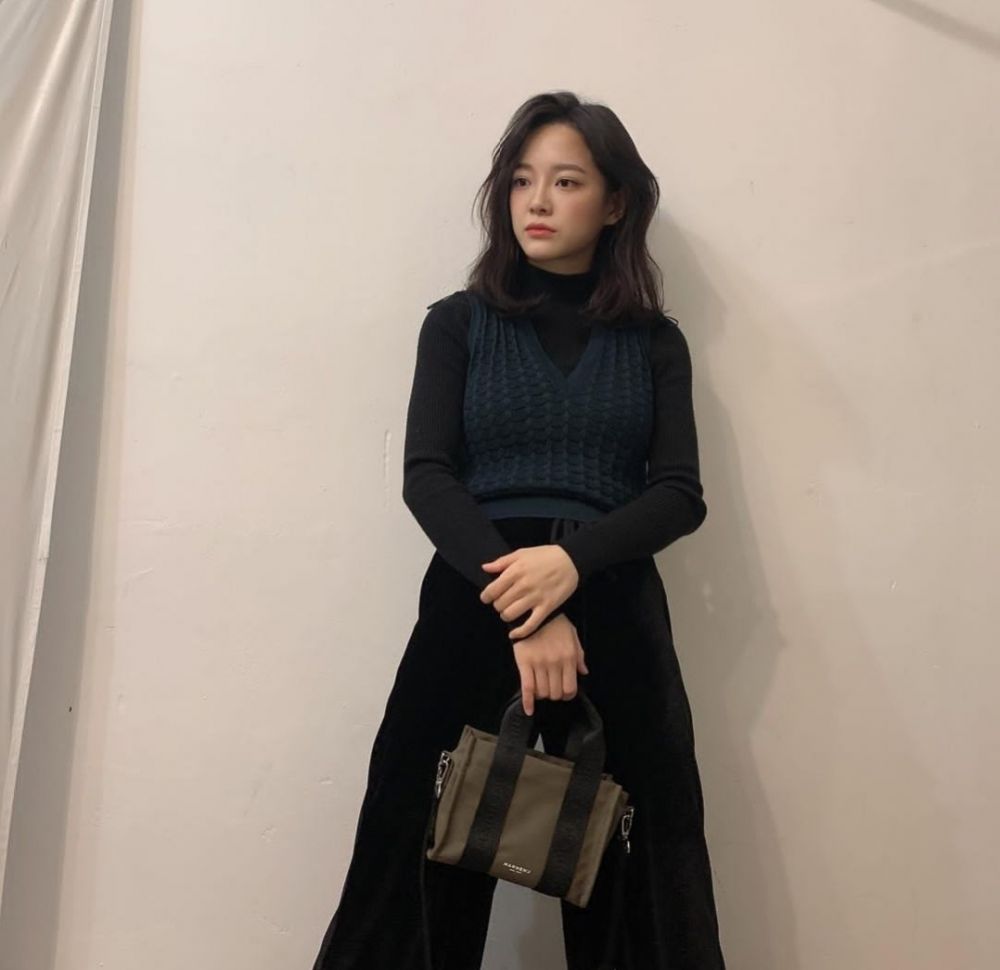 Modis dan Antiribet, 10 Outfit Boyish Style ala Kim Se-jeong