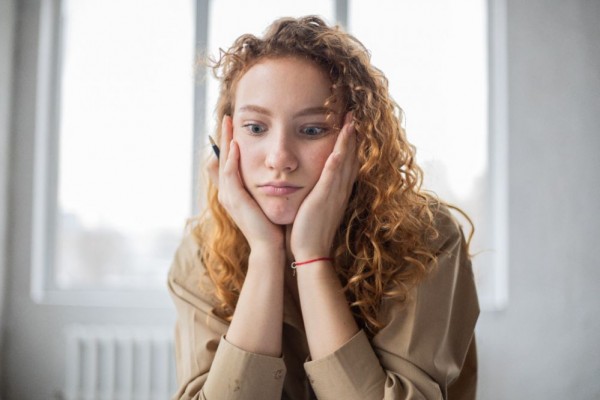 5 Hal yang Membuatmu Sering Overthinking dan Sulit Mengapresiasi Diri