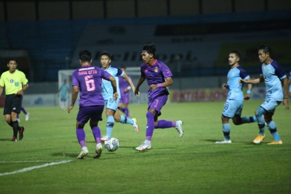 Kalah dari Persela, Persik Kediri Merasa Dikerjai Wasit