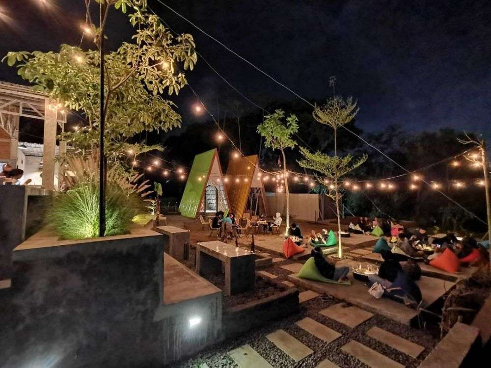 Rekomendasi Cafe Bertema Industrial Di Malang