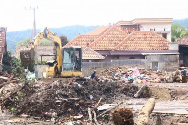 BPBD Kota Batu Siaga Bencana Di Bekas Banjir Bandang