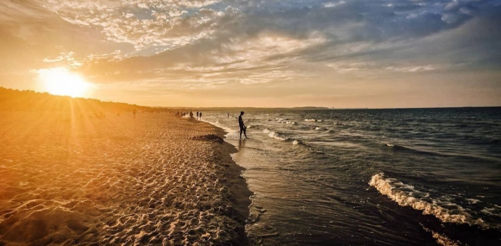 5 Pantai Paling Indah di Polandia, Bikin Liburan Makin Bewarna!