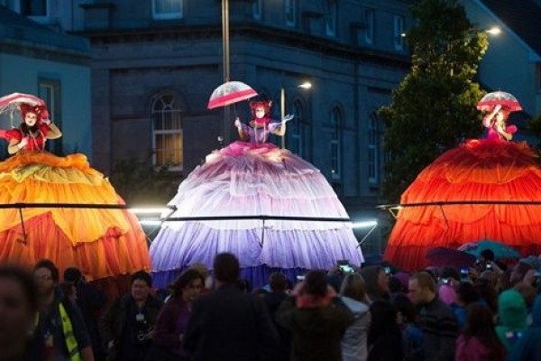 5 Festival Menarik yang Wajib Disaksikan Saat Berlibur ke Irlandia