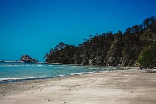 5 Destinasi Pantai yang Terdapat di Peru, Eksotis dan Bikin Rileks!