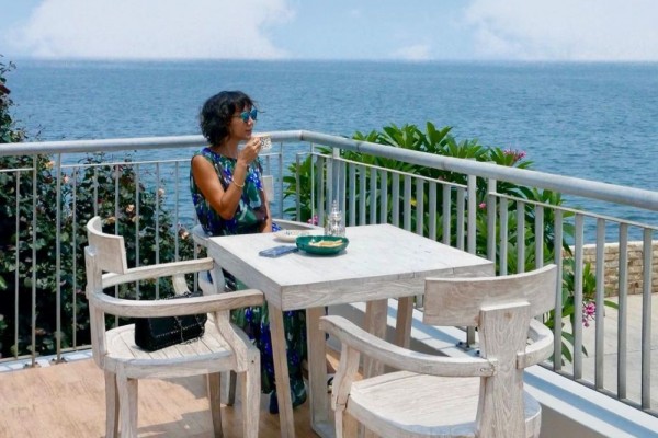 Teras Regatta, Hidden Gem Resto Mediterania di Pluit dengan View Laut