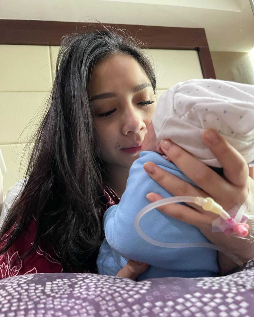 10 Fakta Perjalanan Kehamilan Kedua Nagita Slavina hingga Lahiran