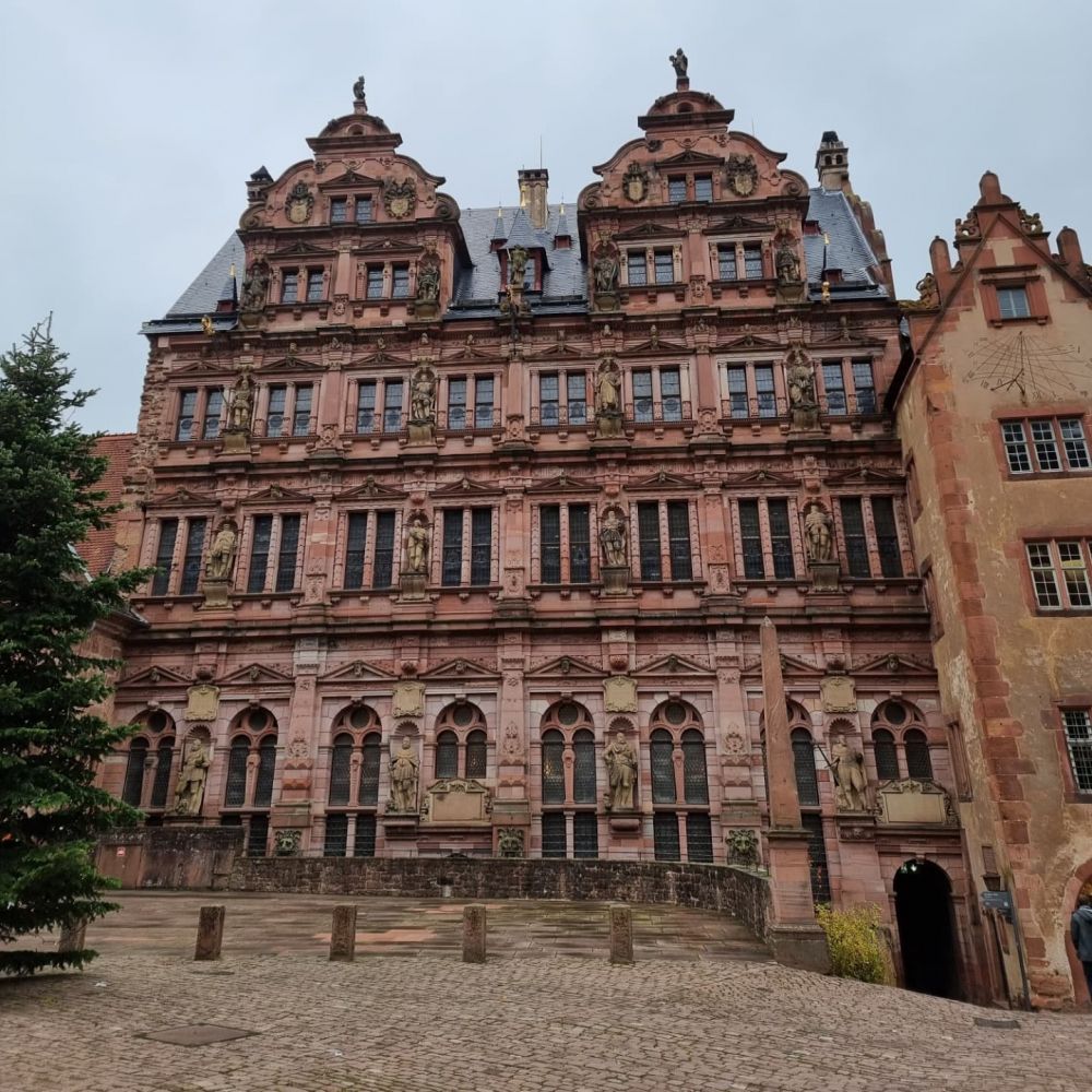 10 Potret Heidelberg Palace yang Indah, Simbol Romantisme di Jerman