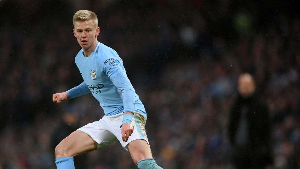 10 Potret Zinchenko Fullback Ukraina Cerdas Dan Serbabisa