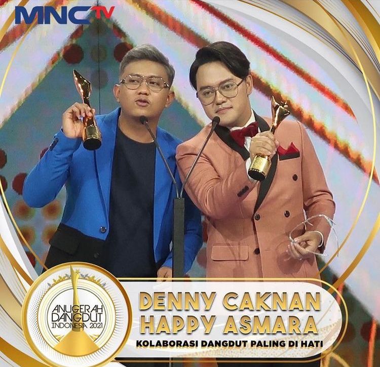 Borong 3 Piala, 10 Potret Denny Caknan di Anugerah Dangdut Indonesia
