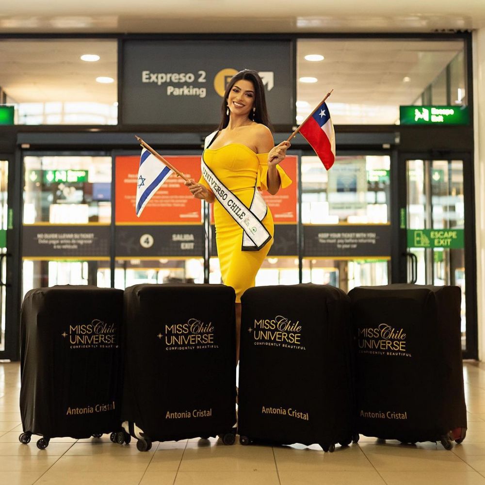 15 Potret Keberangkatan Kontestan Miss Universe 2021 ke Israel