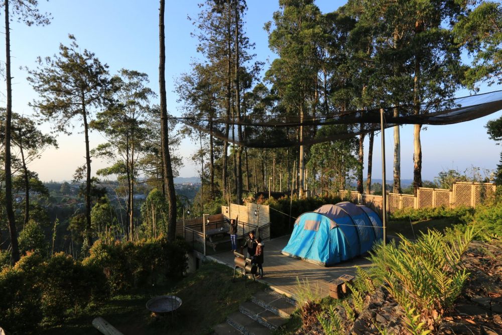 5 Tempat Camping di Bandung, Aman dan Pastinya Nyaman untuk Staycation