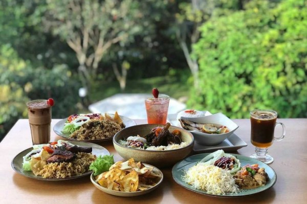 5 Kafe di Lembang yang Menyuguhkan Panorama Alam Cantik