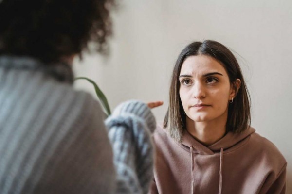 5 Pemikiran yang Mendiskriminasi Perempuan, Perlakuan Tak Adil
