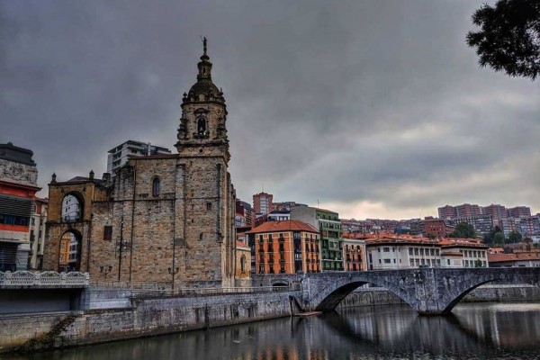 5 Destinasi Wisata di Bilbao-Spanyol yang Asyiknya Gak Main-Main