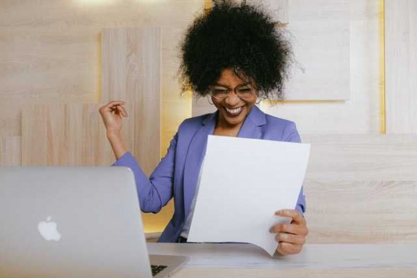 5 Cara Hentikan Ucapan Negatif pada Diri Sendiri, Aku Hebat!