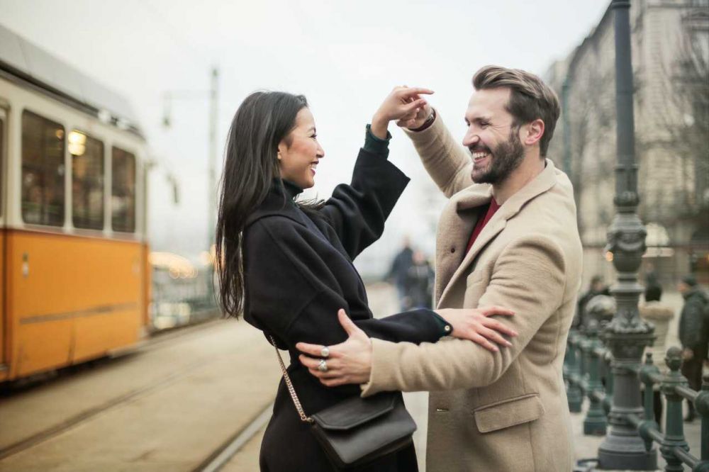 5 Tips Jadi Pasangan Asyik, Bikin Hubungan Gak Bosan Dijalani