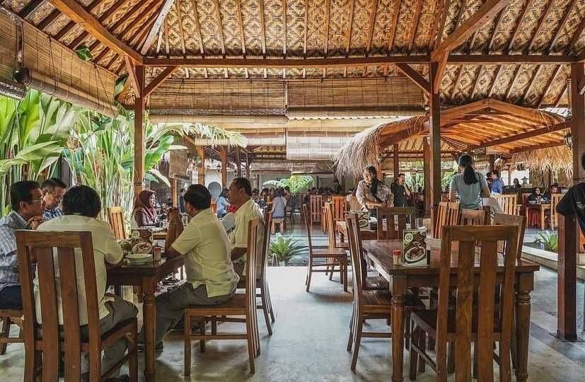 Tempat Makan Keluarga Di Bandung