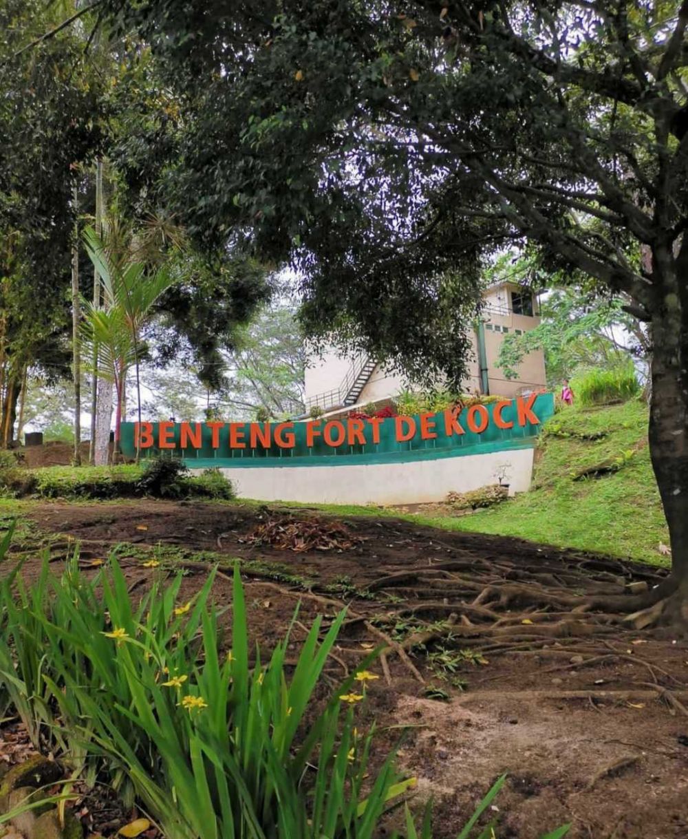 8 Tempat Wisata di Bukittinggi yang Penuh Sejarah dan Alam Memukau