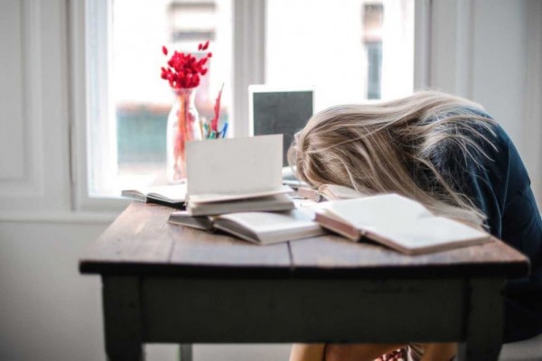 5 Tips Mencegah Academic Burnout, Jangan Belajar Terus!