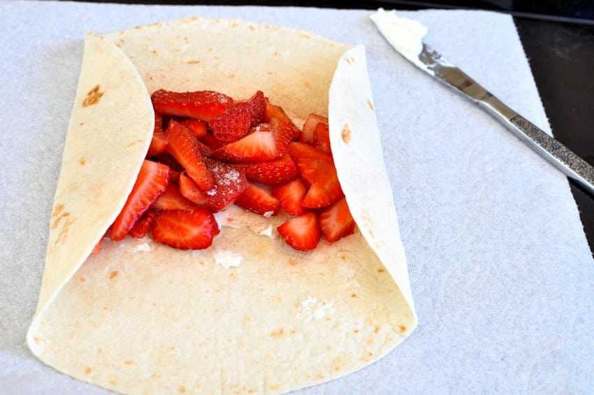 Resep Burrito Isi Buah yang Tak Kalah Segar dan Cocok untuk Sarapan