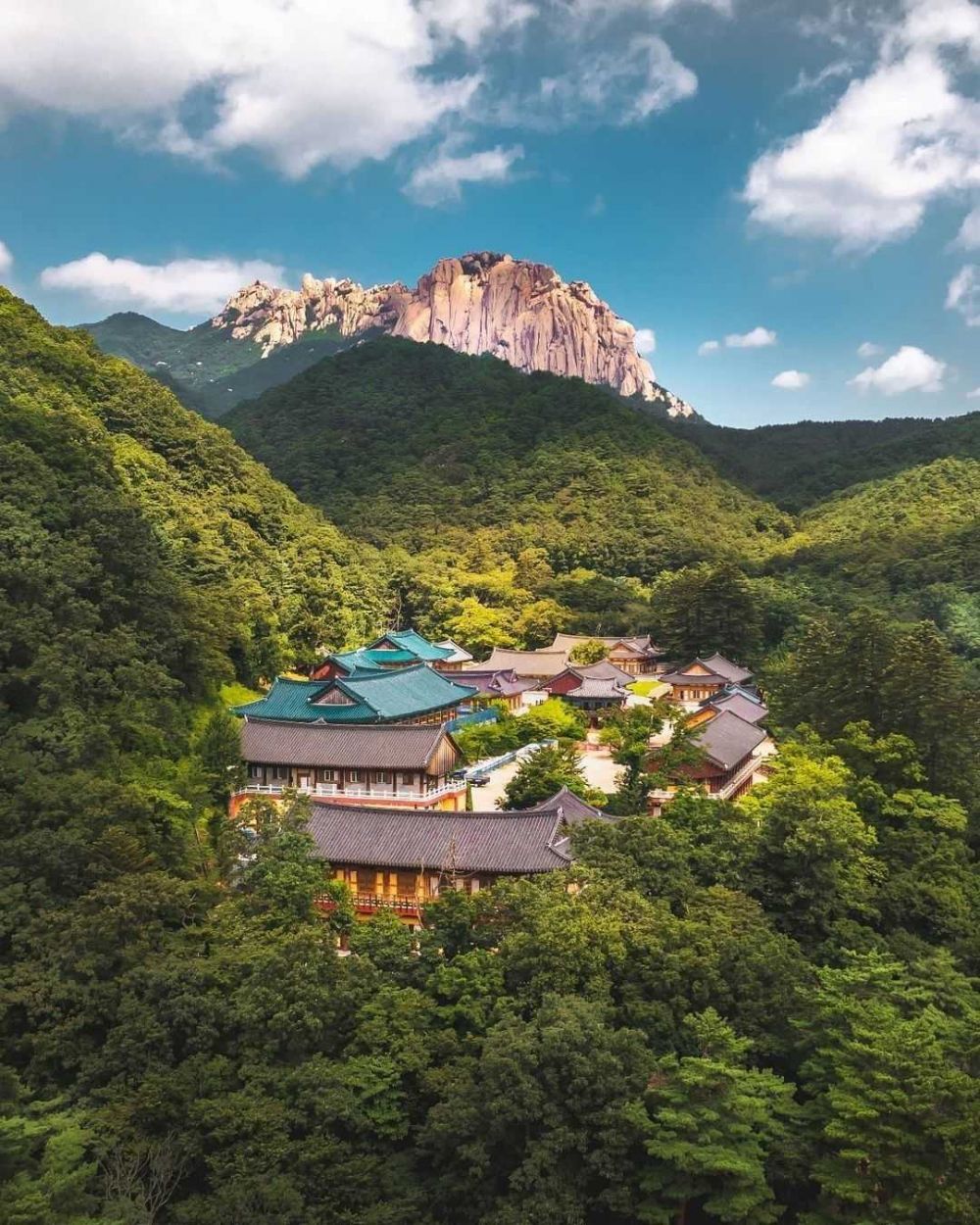 Wisata Alam di Korea Selatan Paling Indah Ada Bekas Aliran Lava